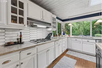 18148 Pioneer Ct, Lake Oswego, OR 97034 - Photo 11