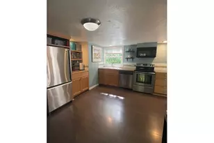 239 D St, Springfield, OR 97477 - Photo 3