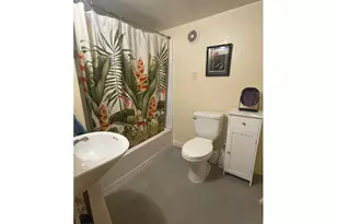 239 D St, Springfield, OR 97477 - Photo 7