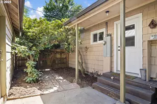 42799 Leaburg Dr, Walterville, OR 97489 - Photo 27