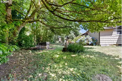 42799 Leaburg Dr, Walterville, OR 97489 - Photo 23