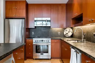1025 NW Couch St, Portland, OR 97209 - Photo 13