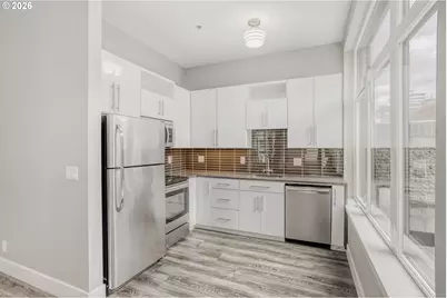 618 NW 12th Ave #201, Portland, OR 97209 - Photo 7