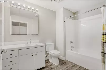 618 NW 12th Ave #201, Portland, OR 97209 - Photo 13