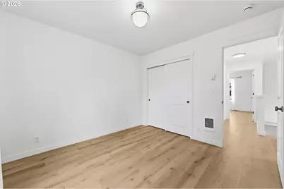 5592 Burnett Ave #B, Eugene, OR 97402 - Photo 25