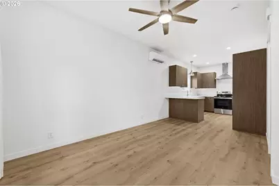 5592 Burnett Ave #B, Eugene, OR 97402 - Photo 9