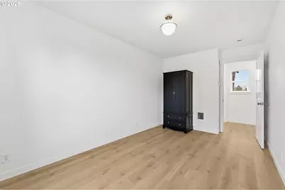 5592 Burnett Ave #B, Eugene, OR 97402 - Photo 25