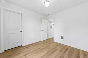 5592 Burnett Ave, Eugene, OR 97402 - Photo 21