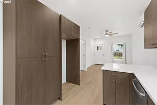 5592 Burnett Ave, Eugene, OR 97402 - Photo 11