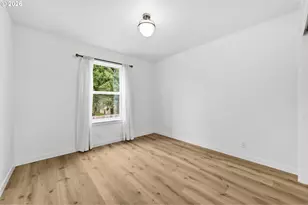 5592 Burnett Ave, Eugene, OR 97402 - Photo 23
