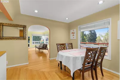 7275 SW Sylvan Ct, Portland, OR 97225 - Photo 11