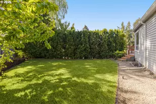 7275 SW Sylvan Ct, Portland, OR 97225 - Photo 3