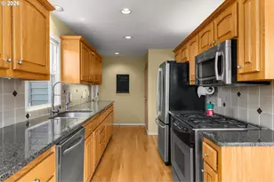 7275 SW Sylvan Ct, Portland, OR 97225 - Photo 11