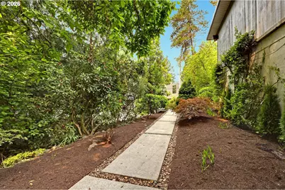 4304 SW 36th Pl, Portland, OR 97221 - Photo 39