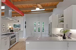 4304 SW 36th Pl, Portland, OR 97221 - Photo 17