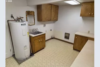 349 Van Duyn St, Eugene, OR 97401 - Photo 11