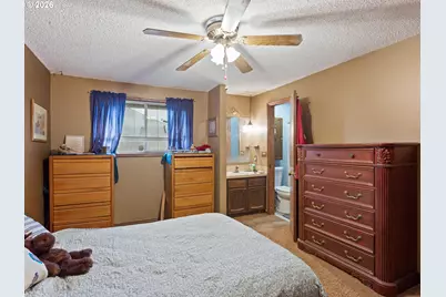 5904 NE 40th St, Vancouver, WA 98661 - Photo 15