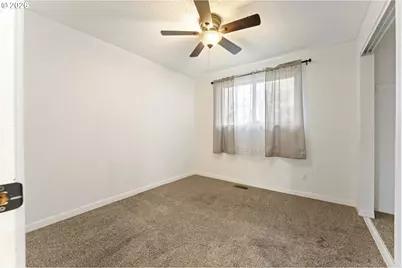 455 Crona St, Junction City, OR 97448 - Photo 9