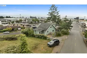 741 Pacific Ave, Brookings, OR 97415 - Photo 45