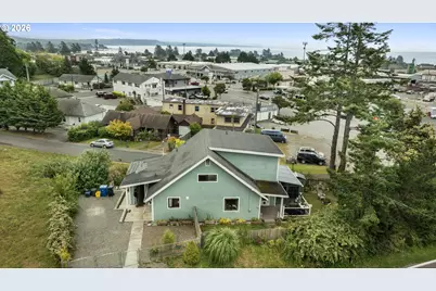 741 Pacific Ave, Brookings, OR 97415 - Photo 41