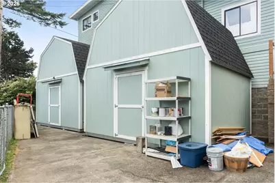 741 Pacific Ave, Brookings, OR 97415 - Photo 33