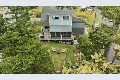 741 Pacific Ave, Brookings, OR 97415 - Photo 35