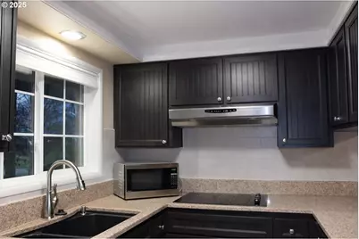 2672 Cheryl St, Eugene, OR 97408 - Photo 15