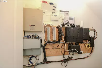 428 NE Newton Creek Dr, Roseburg, OR 97470 - Photo 11