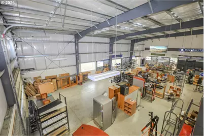 428 NE Newton Creek Dr, Roseburg, OR 97470 - Photo 15