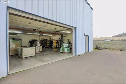 428 NE Newton Creek Dr, Roseburg, OR 97470 - Photo 31