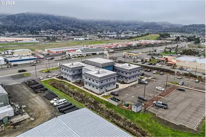 428 NE Newton Creek Dr, Roseburg, OR 97470 - Photo 45