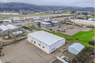 428 NE Newton Creek Dr, Roseburg, OR 97470 - Photo 39