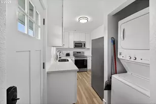 867 S 2nd St, Coos Bay, OR 97420 - Photo 13