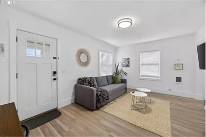 867 S 2nd St, Coos Bay, OR 97420 - Photo 3