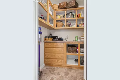 5345 Club Dr, Eugene, OR 97402 - Photo 27