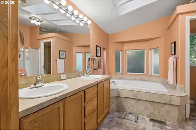 5345 Club Dr, Eugene, OR 97402 - Photo 33