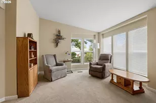 5345 Club Dr, Eugene, OR 97402 - Photo 9