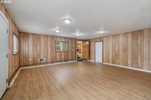 1307 3rd St, Tillamook, OR 97141 - Photo 19