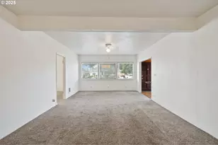 1307 3rd St, Tillamook, OR 97141 - Photo 9