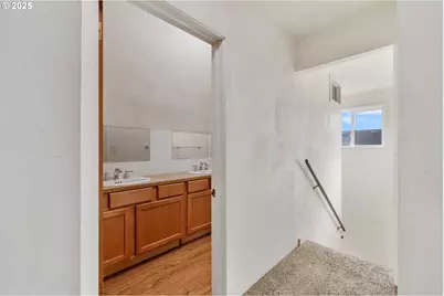 1307 3rd St, Tillamook, OR 97141 - Photo 25