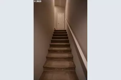 10910 SW Huntington Ave, Tigard, OR 97223 - Photo 11