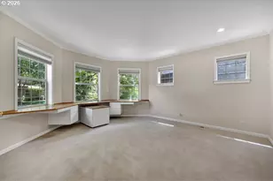 3471 Lakeside Dr, Eugene, OR 97401 - Photo 9