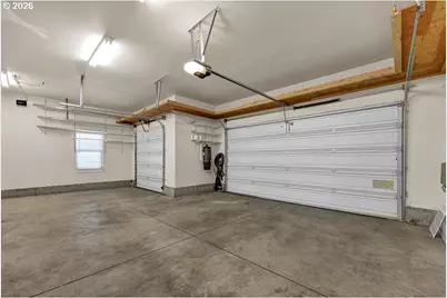 3471 Lakeside Dr, Eugene, OR 97401 - Photo 27