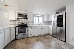 8525 SE Orchard Ln, Happy Valley, OR 97086 - Photo 15