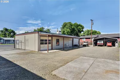 852 Snipes St, The Dalles, OR 97058 - Photo 3