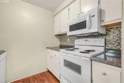 5488 SW Alger Ave #12, Beaverton, OR 97005 - Photo 9