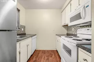 5488 SW Alger Ave, Beaverton, OR 97005 - Photo 11