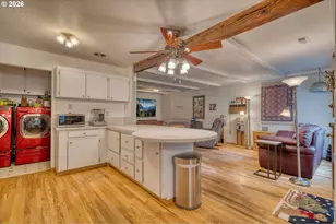 9736 N Clarendon Ave, Portland, OR 97203 - Photo 9