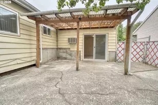 9736 N Clarendon Ave, Portland, OR 97203 - Photo 21