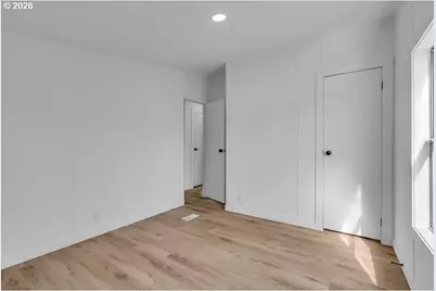 8261 SE Iris St, Milwaukie, OR 97267 - Photo 23